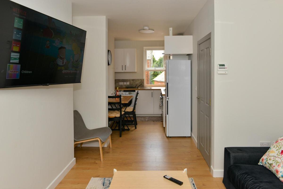 Esterville Apartments 1 And 2 Bedrooms Hot Tub Availability Belfast Exterior photo